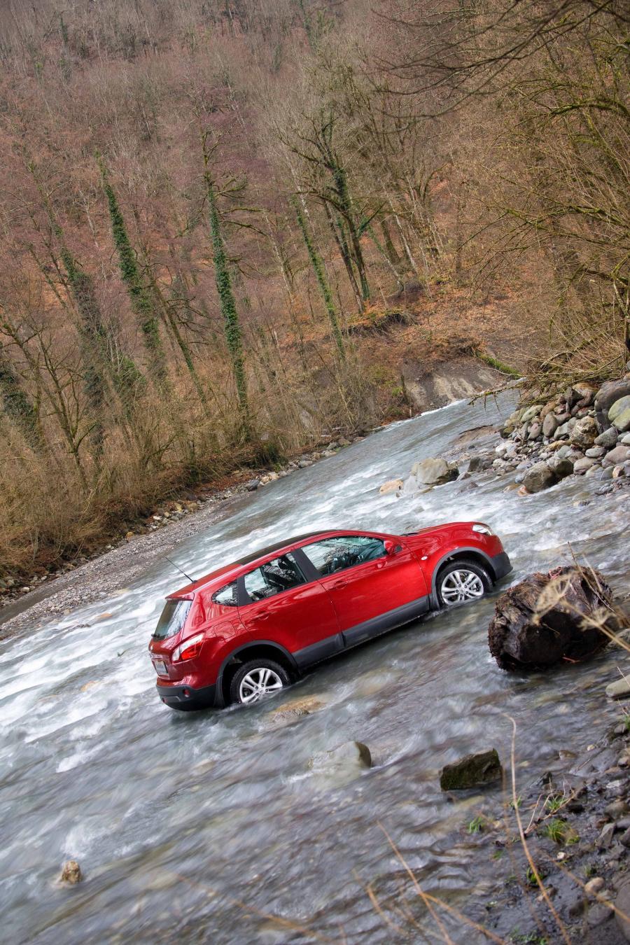  Nissan Qashqai 2010 года  (фото 26 из 204)